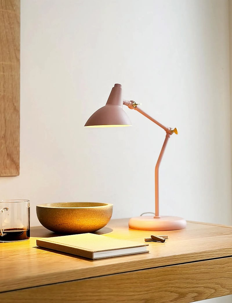 Dyberg Larsen - Vela bord pink - table lamps - pink - 4