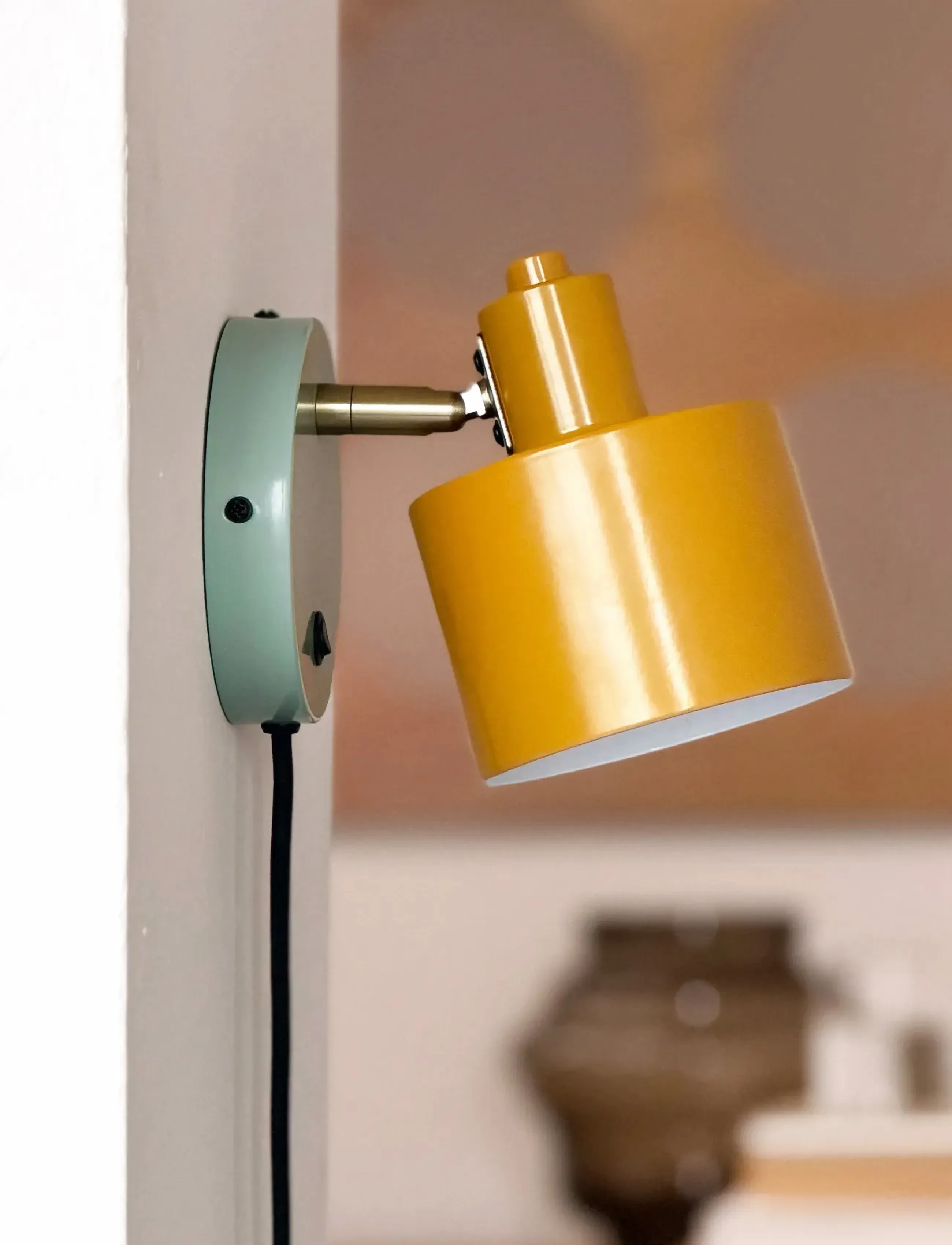 Dyberg Larsen Ocean Karry/ Messing/ Turkis Væglampe Kort Arm, One Size, Lamps, Gelb - Wall Homeware