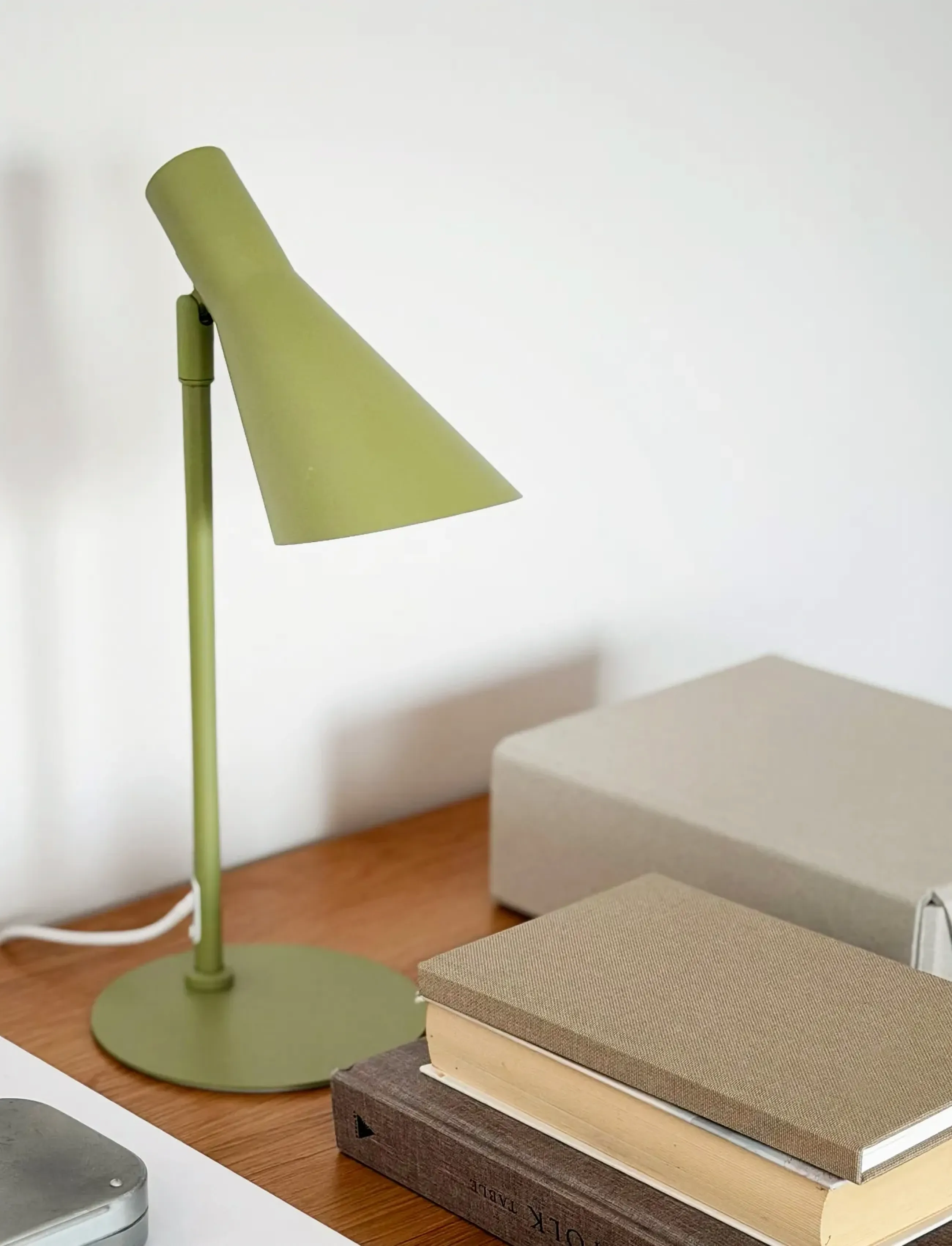 Dyberg Larsen Dl12 Mini Bordlampe Grøn, One Size, Khaki green, Lamper > Bordlamper, Unisex