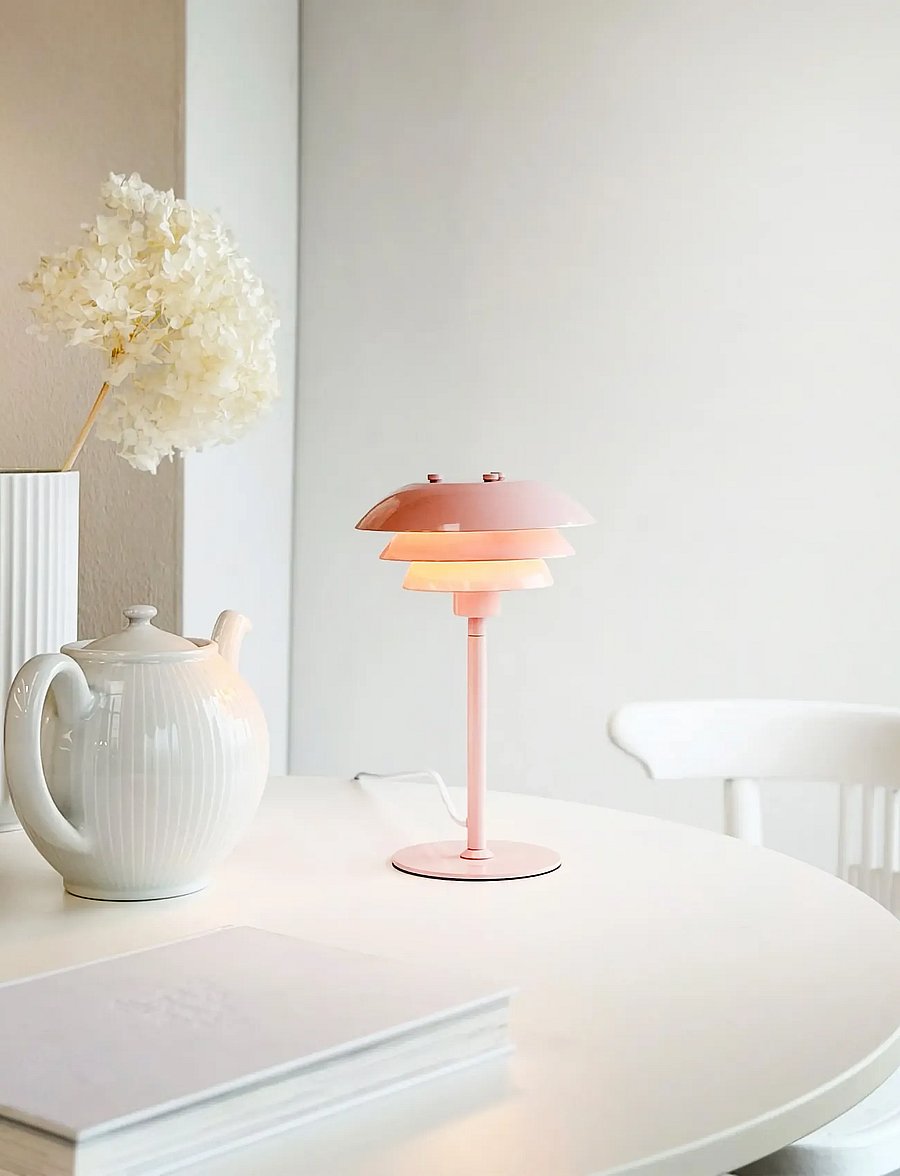 Dyberg Larsen - Sixteen Table Lamp - schreibtisch- & tischlampen - pink - 5