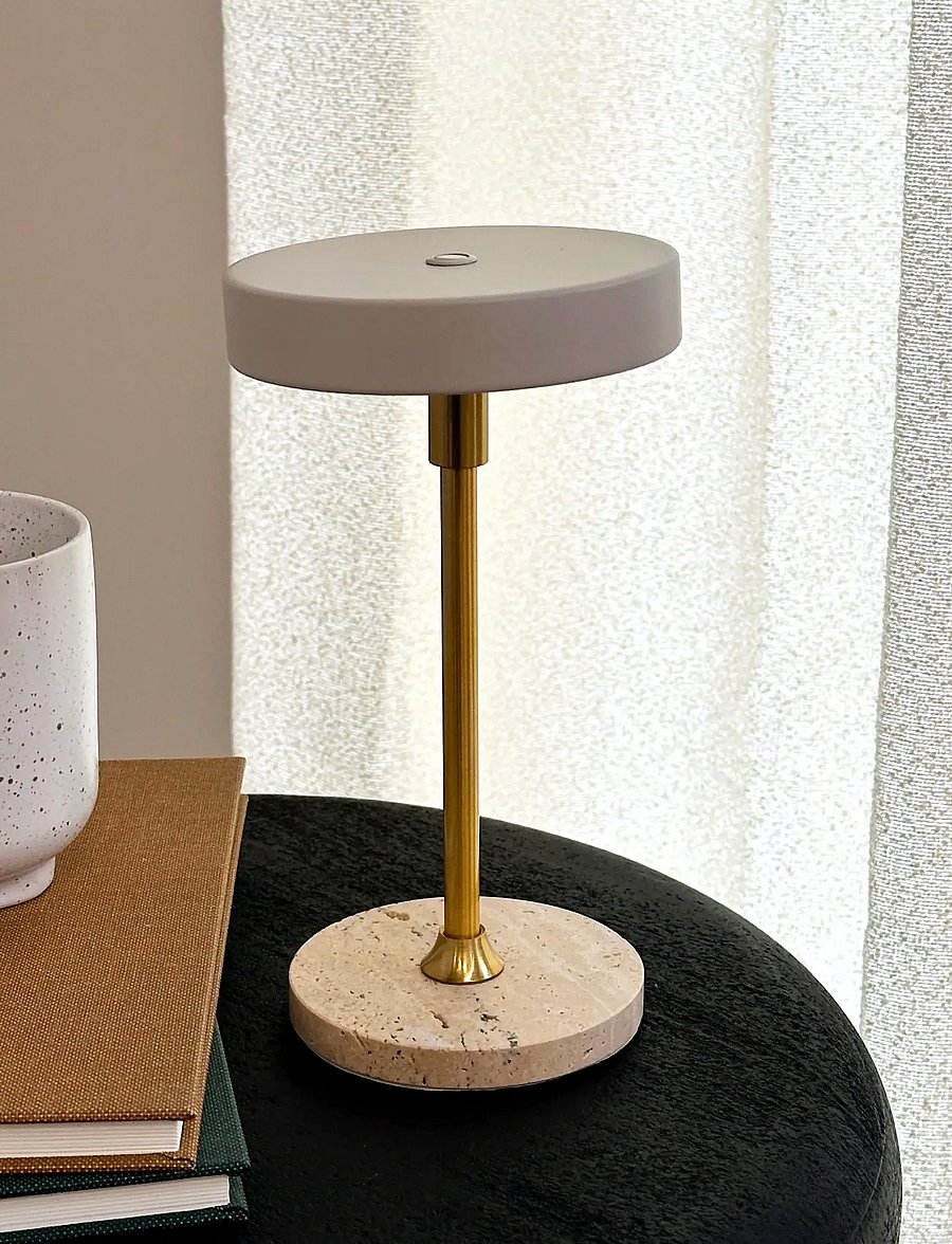 Dyberg Larsen - Moonlight LED Mini Genopladelig Bordlampe - Beige/Travertin - bordlamper - beige/ trevetin/ brass - 0