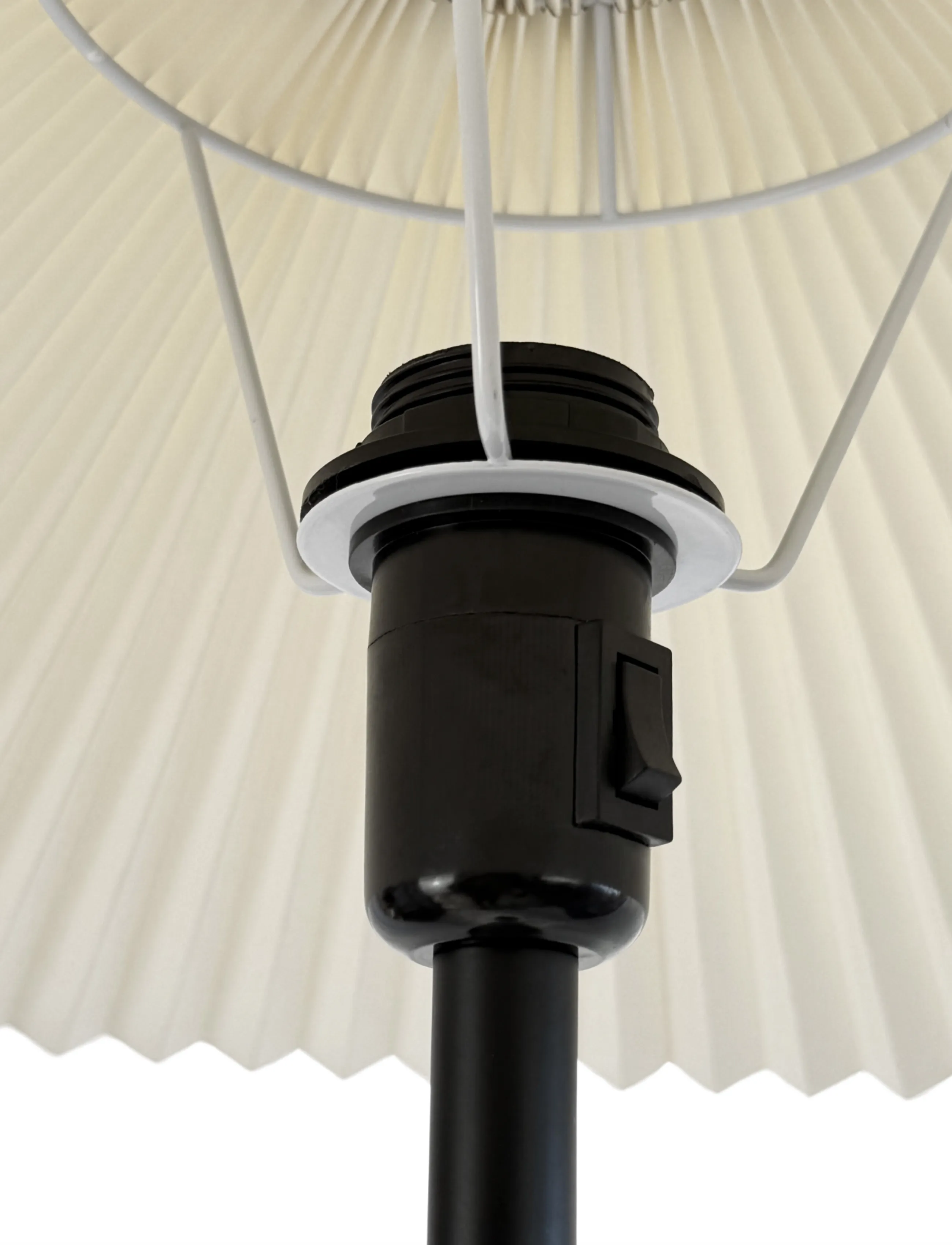 Dyberg Larsen - Plissé bordslampa - bordslampor - black/ off-white - 4