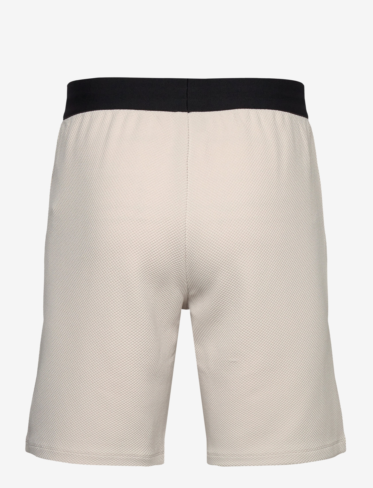 EA7 - SHORTS - rainy day - 1