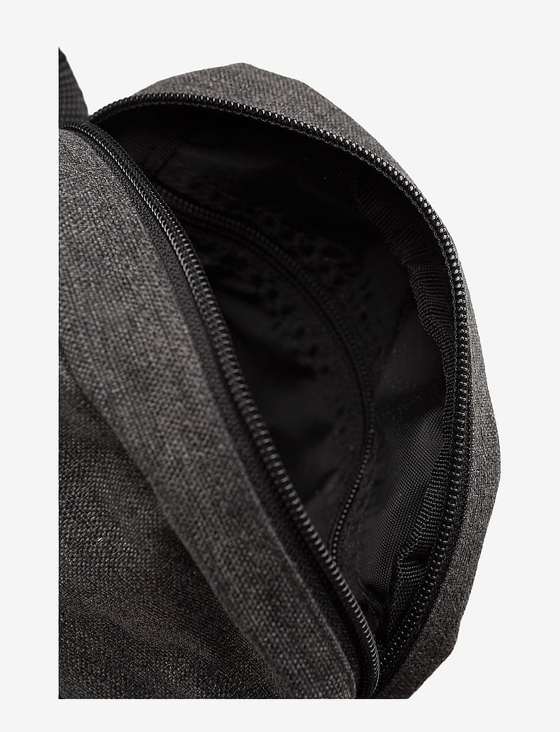 Eastpak - THE ONE - everyday style - black - 5
