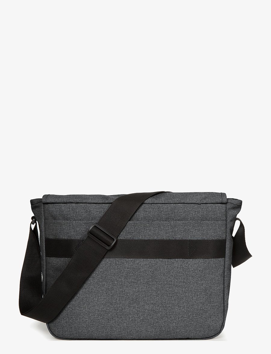 Eastpak - Delegate + - vardagsstil - black - 2