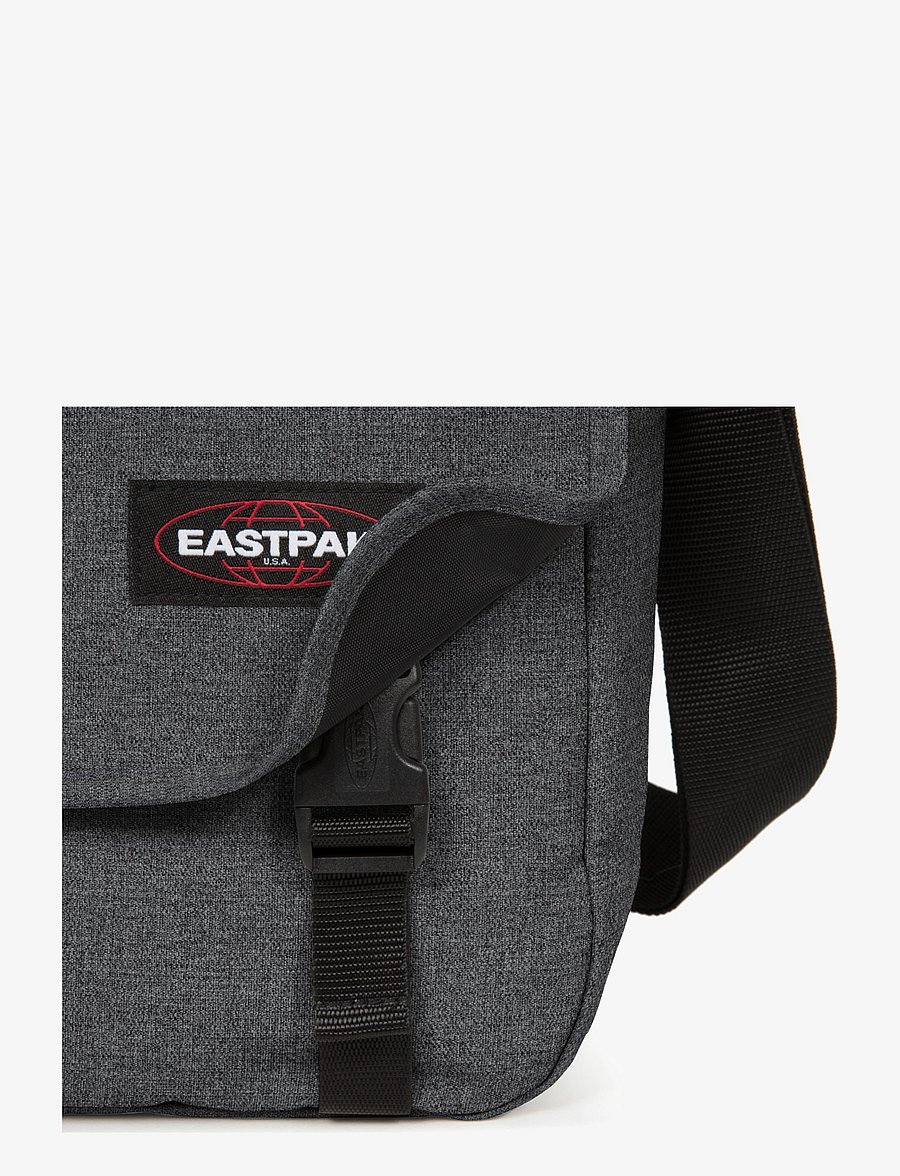 Eastpak - Delegate + - vardagsstil - black - 4