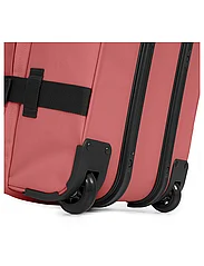 Eastpak - TRANSIT'R L - matkalaukut - pink - 3