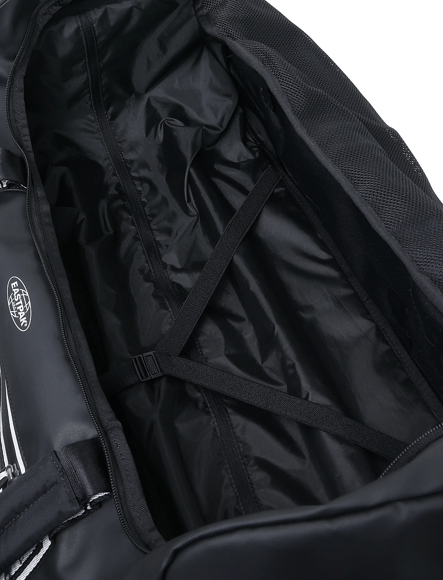 Eastpak - DUFFEL PACK WHEEL M - osta olukorra järgi - black - 4