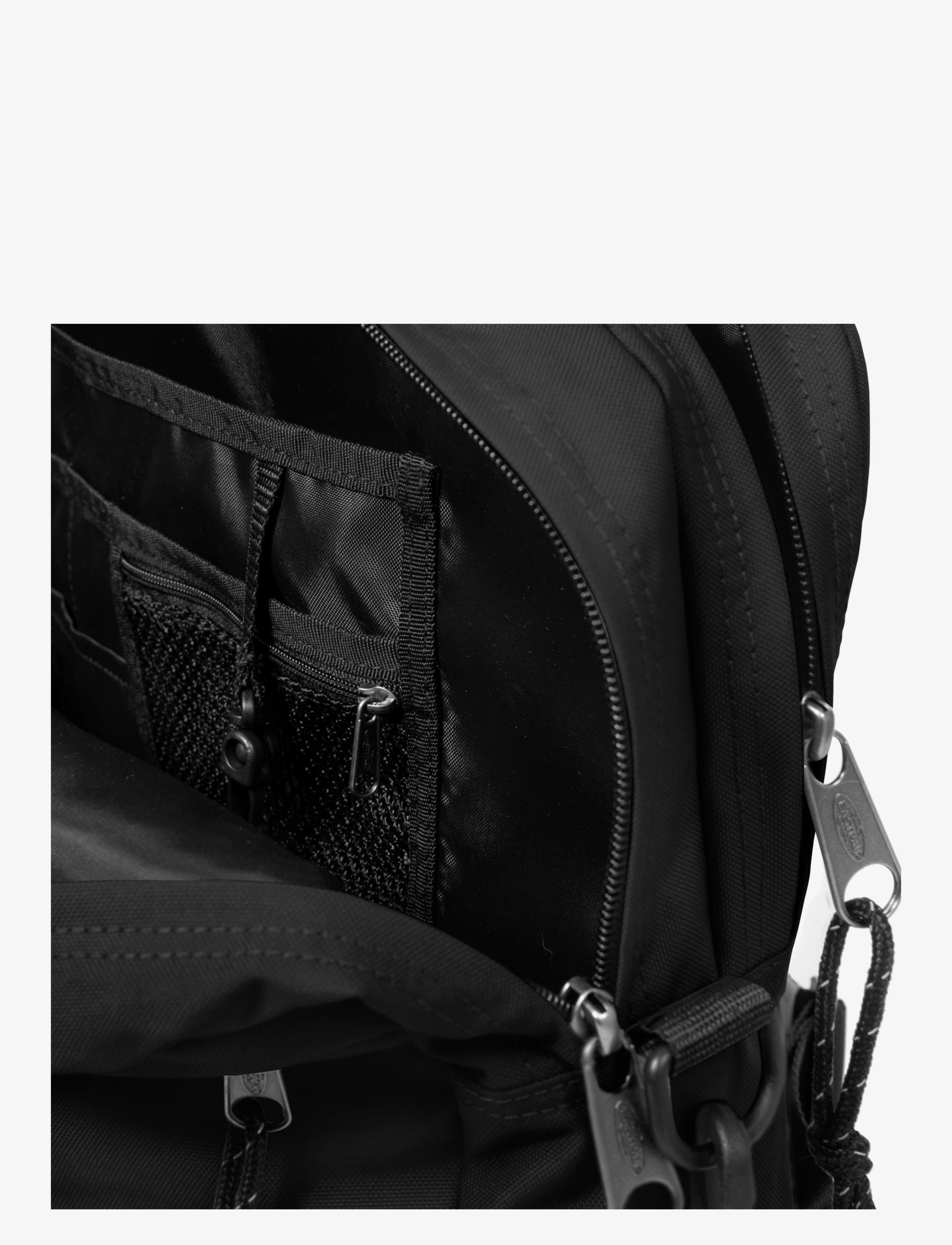 Eastpak - BARTECH - black - 4