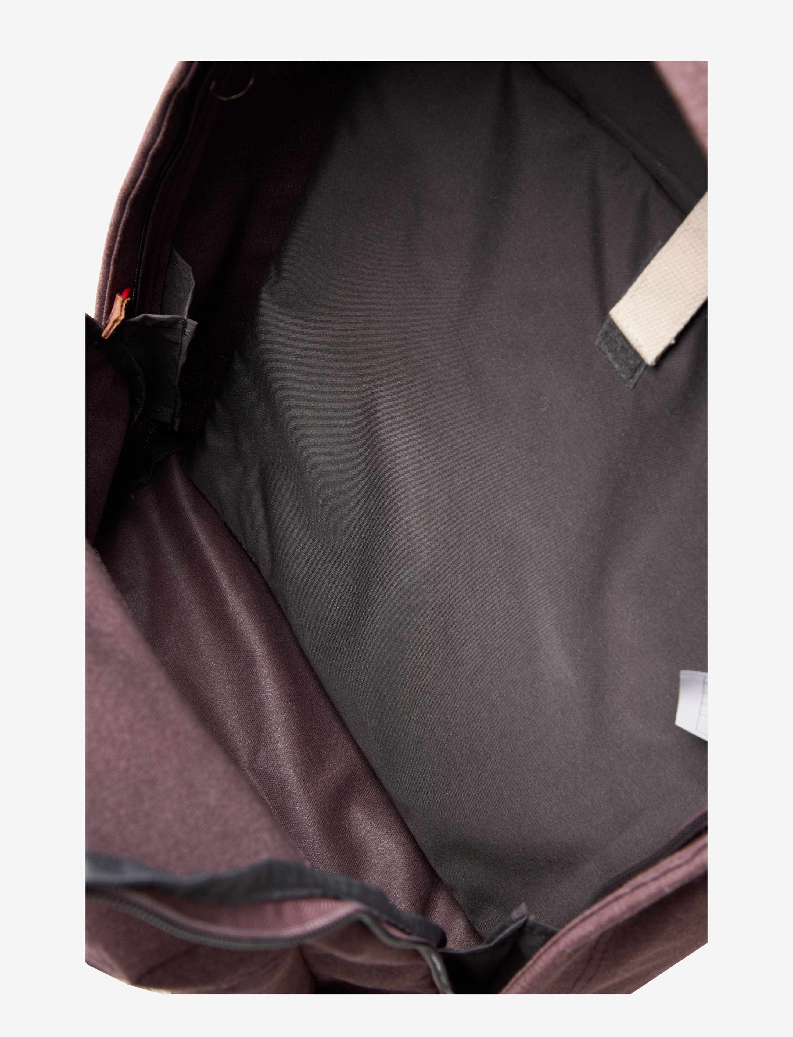 Eastpak - OUT OF OFFICE - accessories - opgrade punch - 3