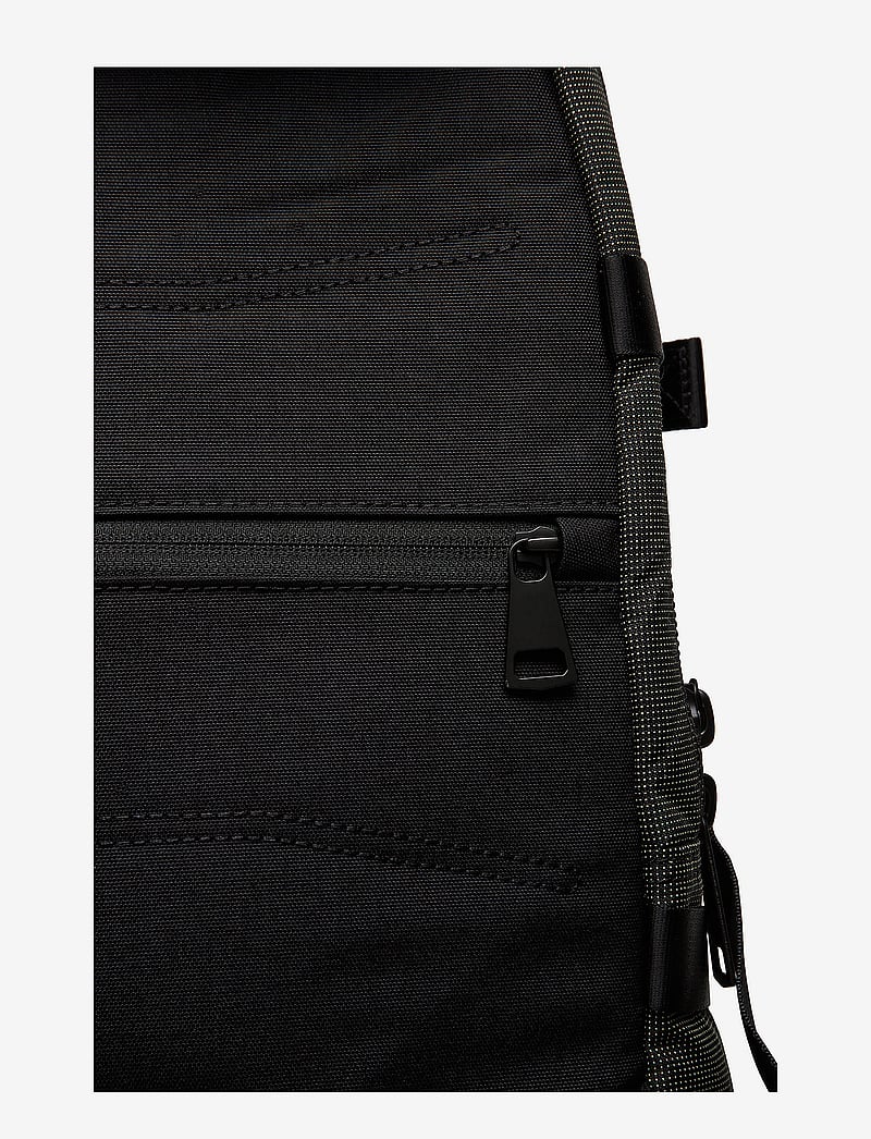 Eastpak floid top 100 resist