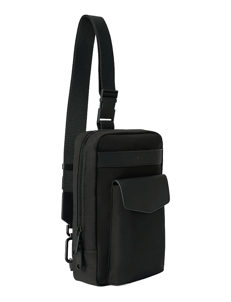 ECCO - ECCO Voyager x Body Sling - fashion trends - black - 3