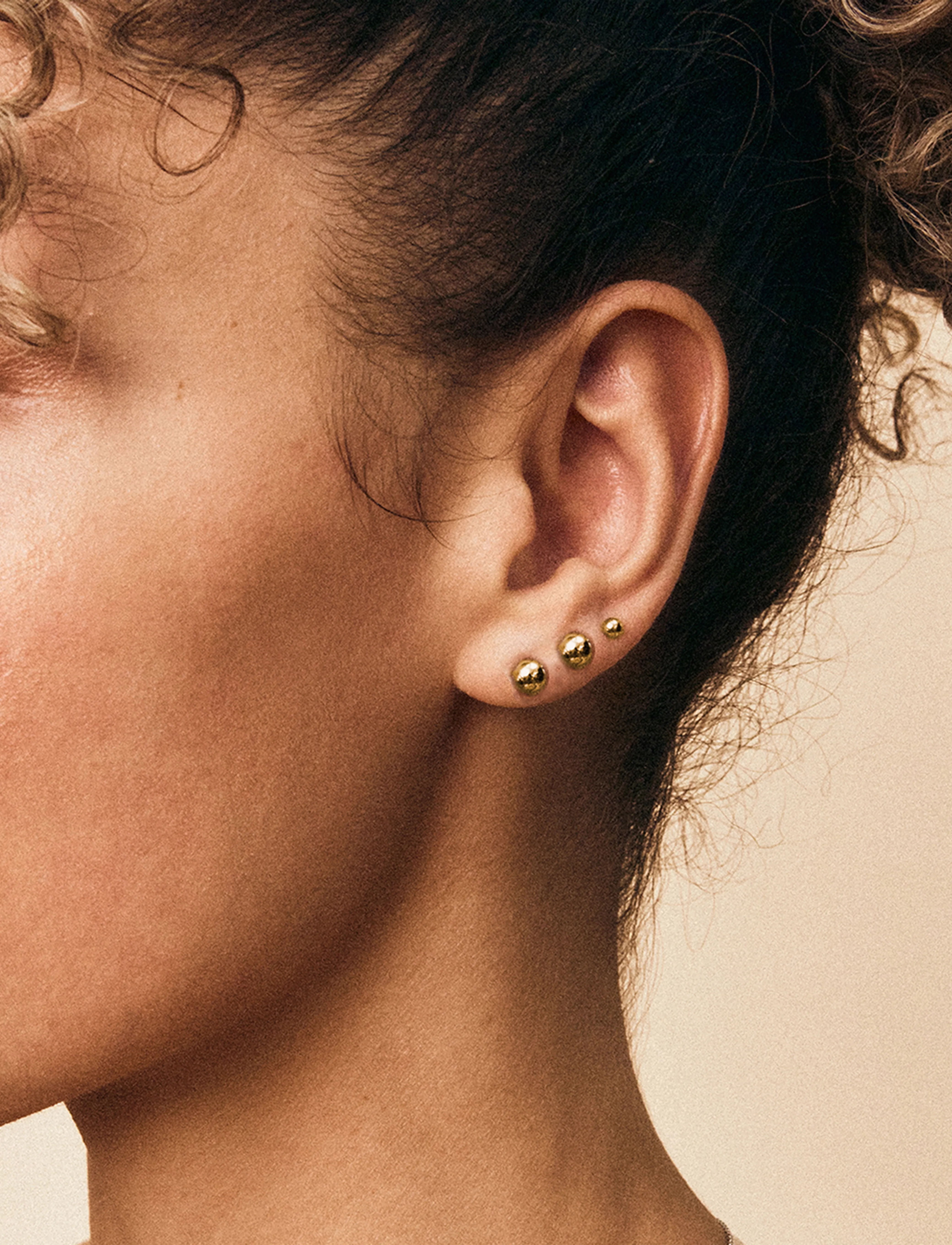 Edblad Plain Studs M Gold, One Size, Earrings, Gold - Studs, Frauen