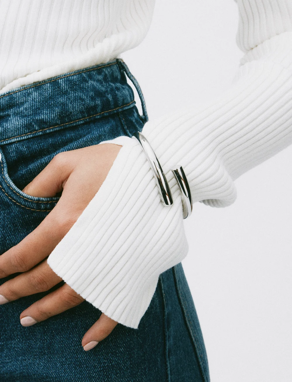 Edblad - Sweep Bangle - bangles - silver - 0