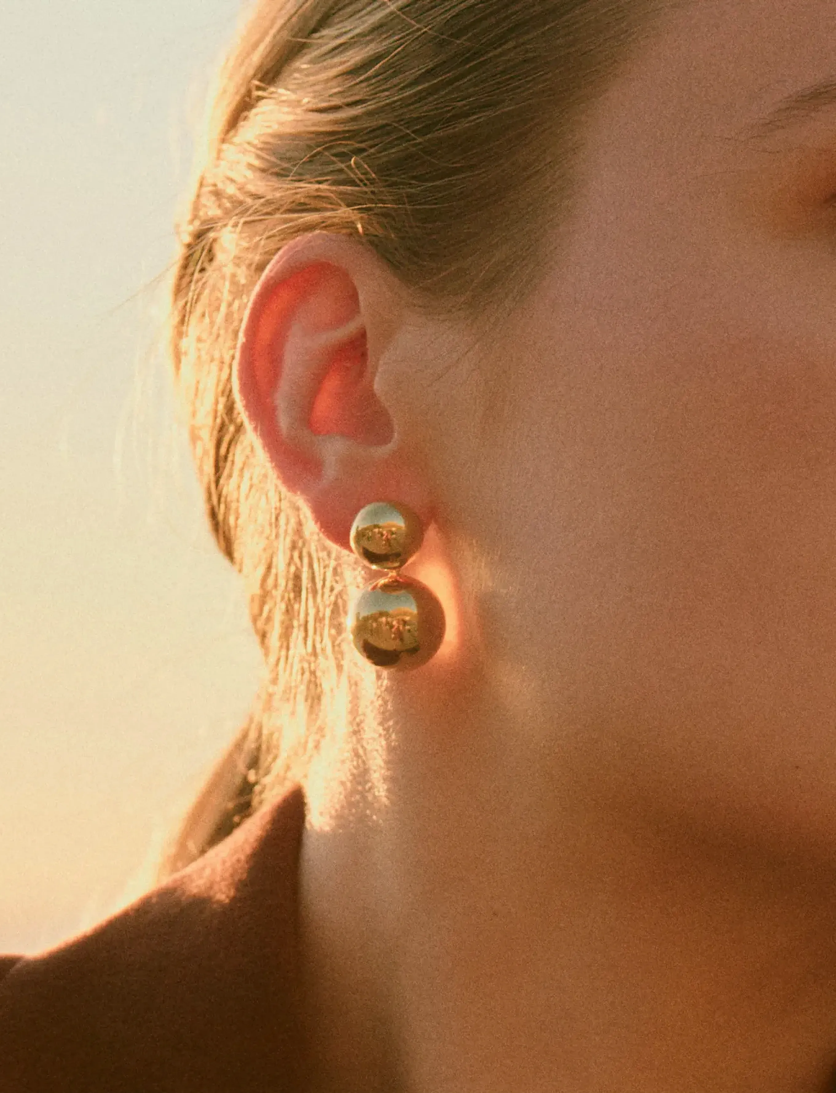 Edblad Sphere Earrings S Gold, Kvinder, Kugle Dråbe Øreringe, Guld, Str: ONE SIZE