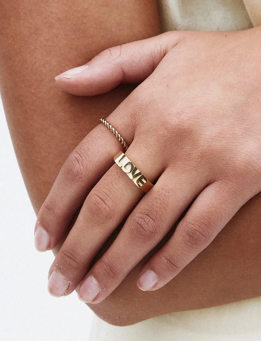 Edblad - Love Signet Ring Gold - ringe - gold - 0