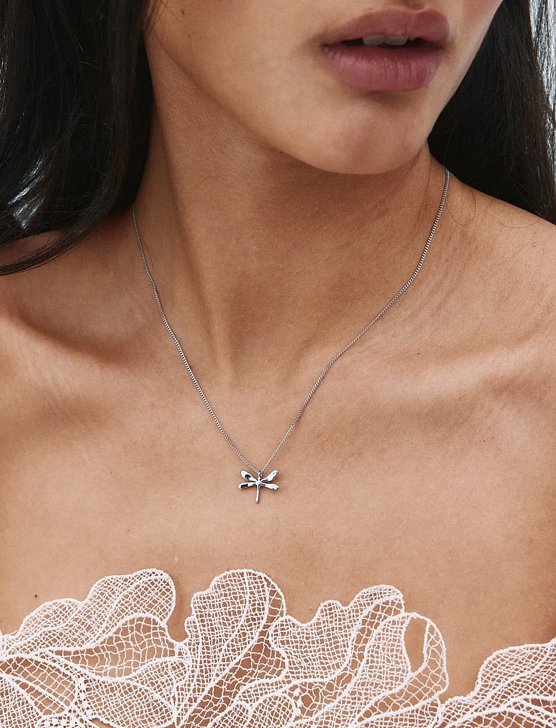 Edblad - Dragonfly Necklace S Silver - halskæder med vedhæng - silver - 0