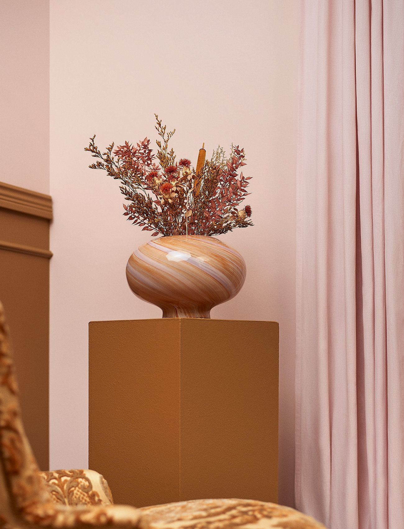 eden outcast - Twirl Vase - lielas vāzes - pink - 1