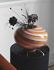 eden outcast - Twirl Vase - big vases - pink - 3