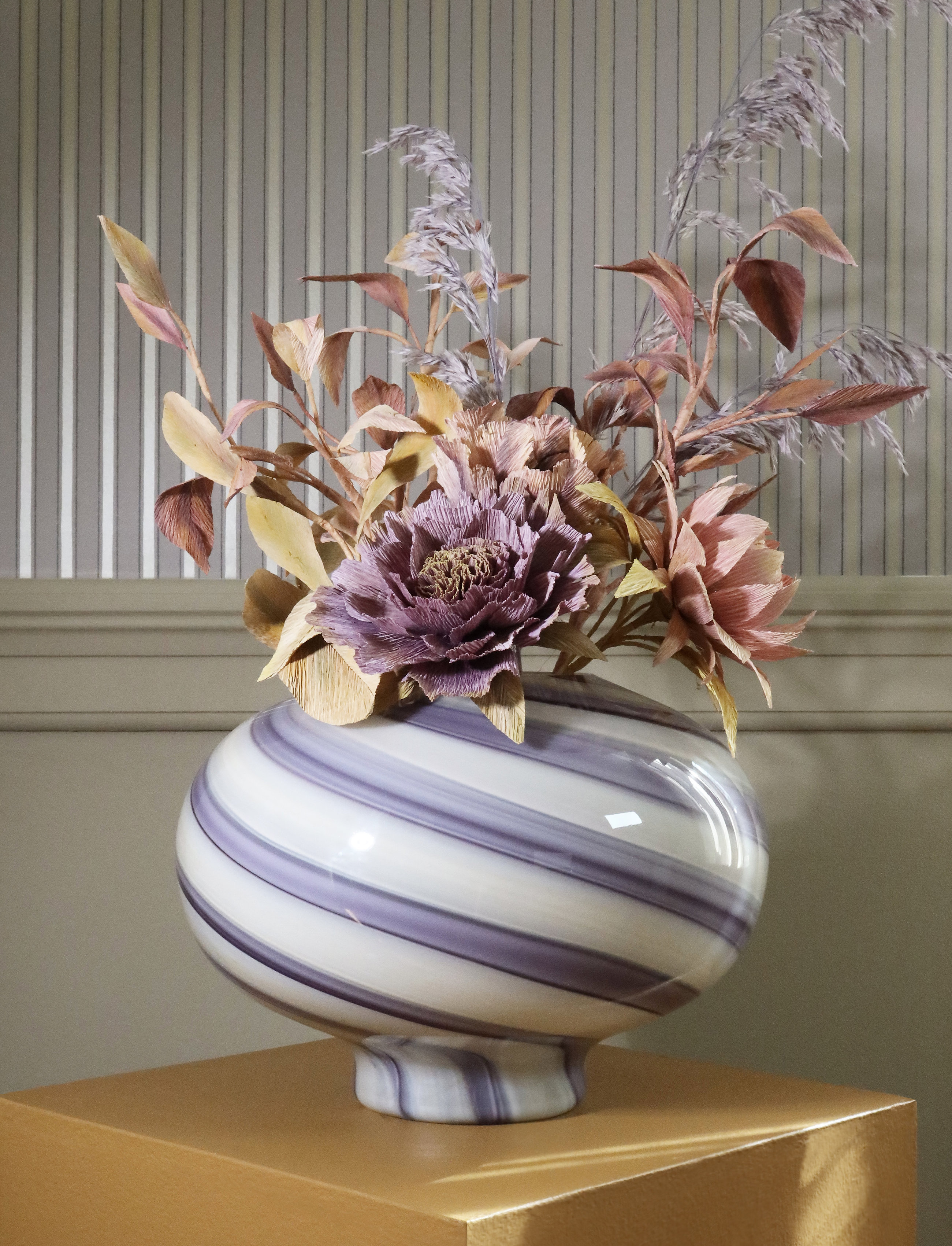 eden outcast Twirl Vase, H19 cm, Purple, Vaser > Store Vaser, Unisex