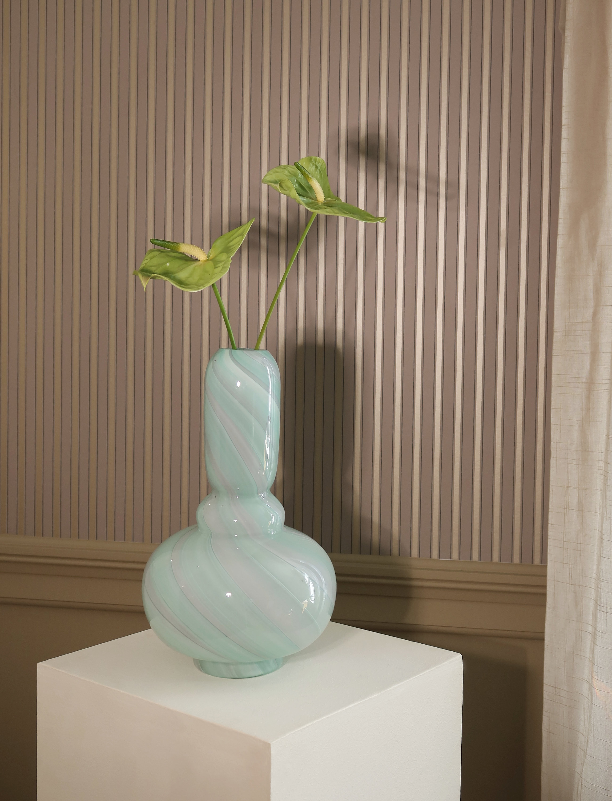 eden outcast Twirl Vase - Konfirmation - MINT / blue