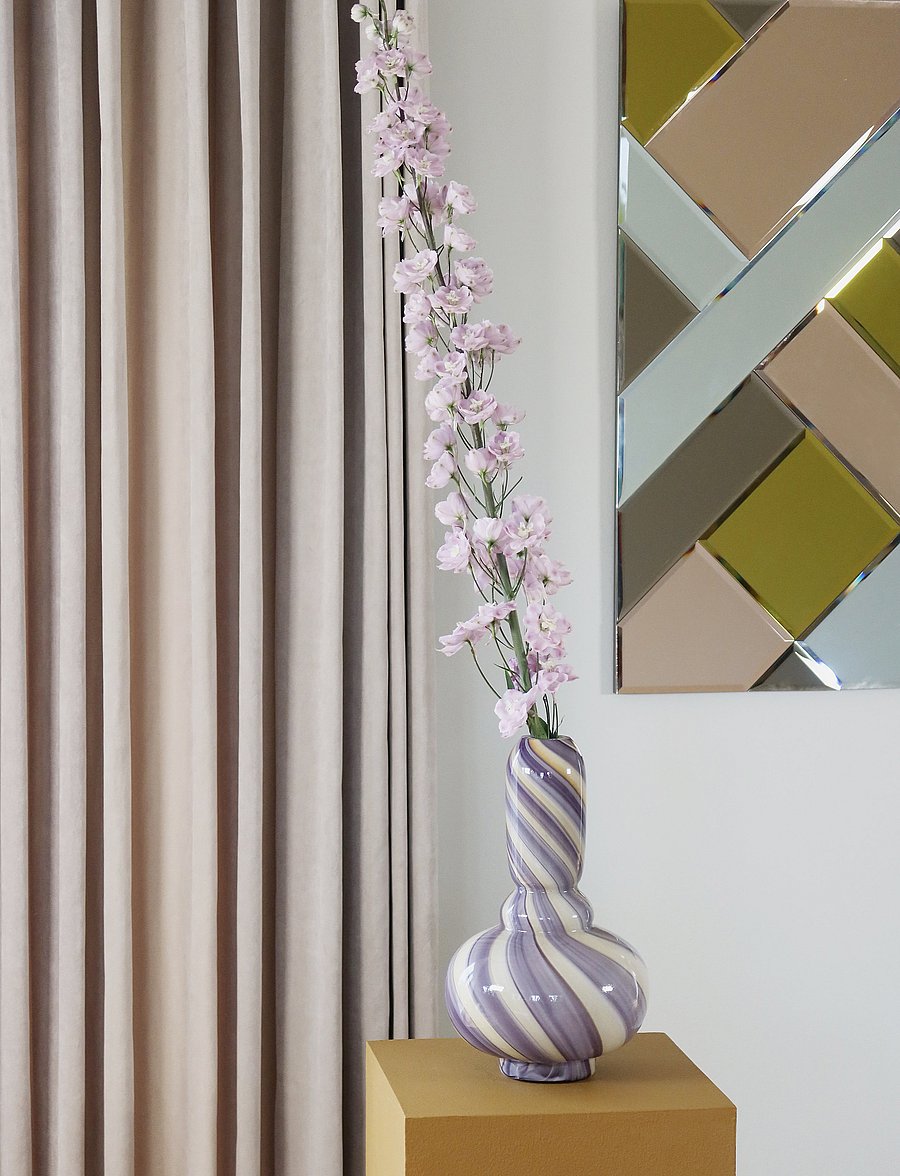 eden outcast - Twirl Vase - vaasid - purple - 0
