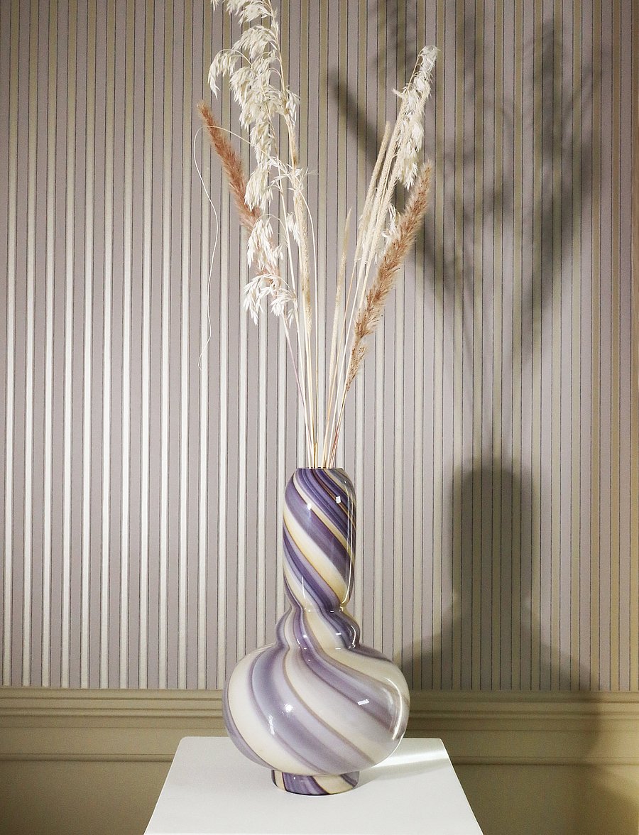 eden outcast - Twirl Vase - vaasid - purple - 2