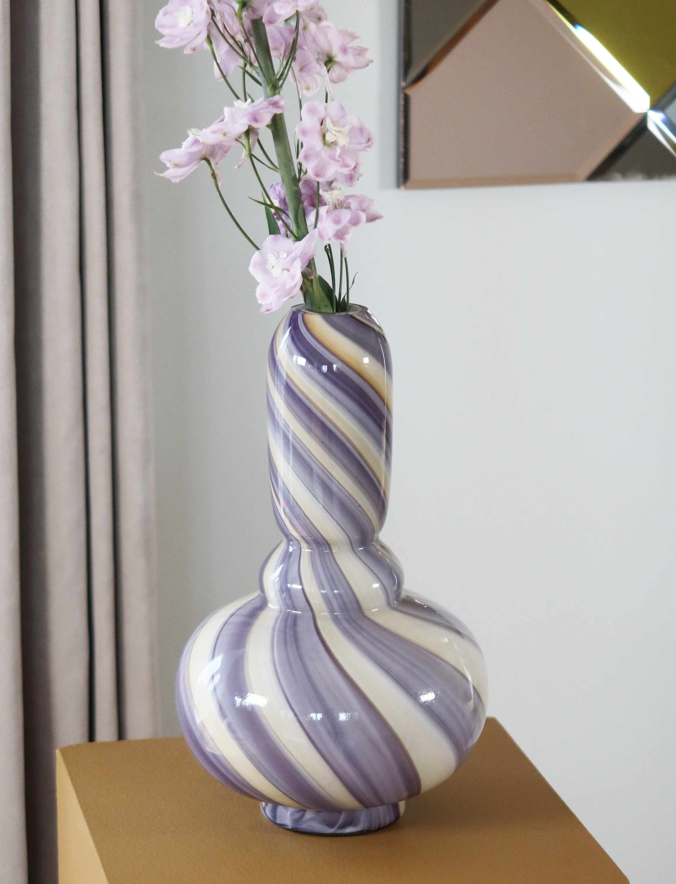 eden outcast - Twirl Vase - vasen - purple - 3