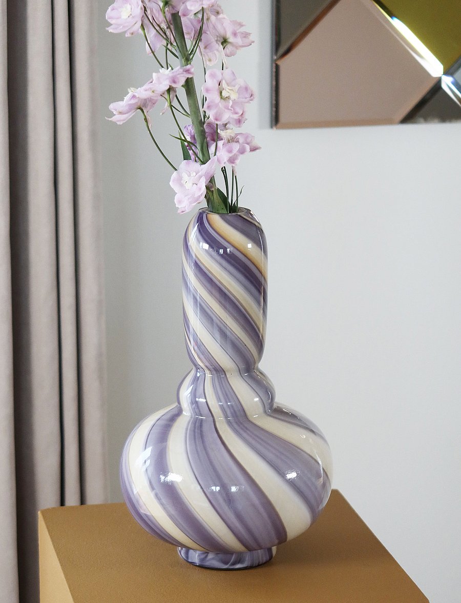 eden outcast - Twirl Vase - vaasid - purple - 3