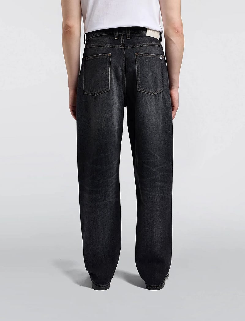 Edwin - TYRELL PANT - alt laienevad teksad - black - mezes wash - 3