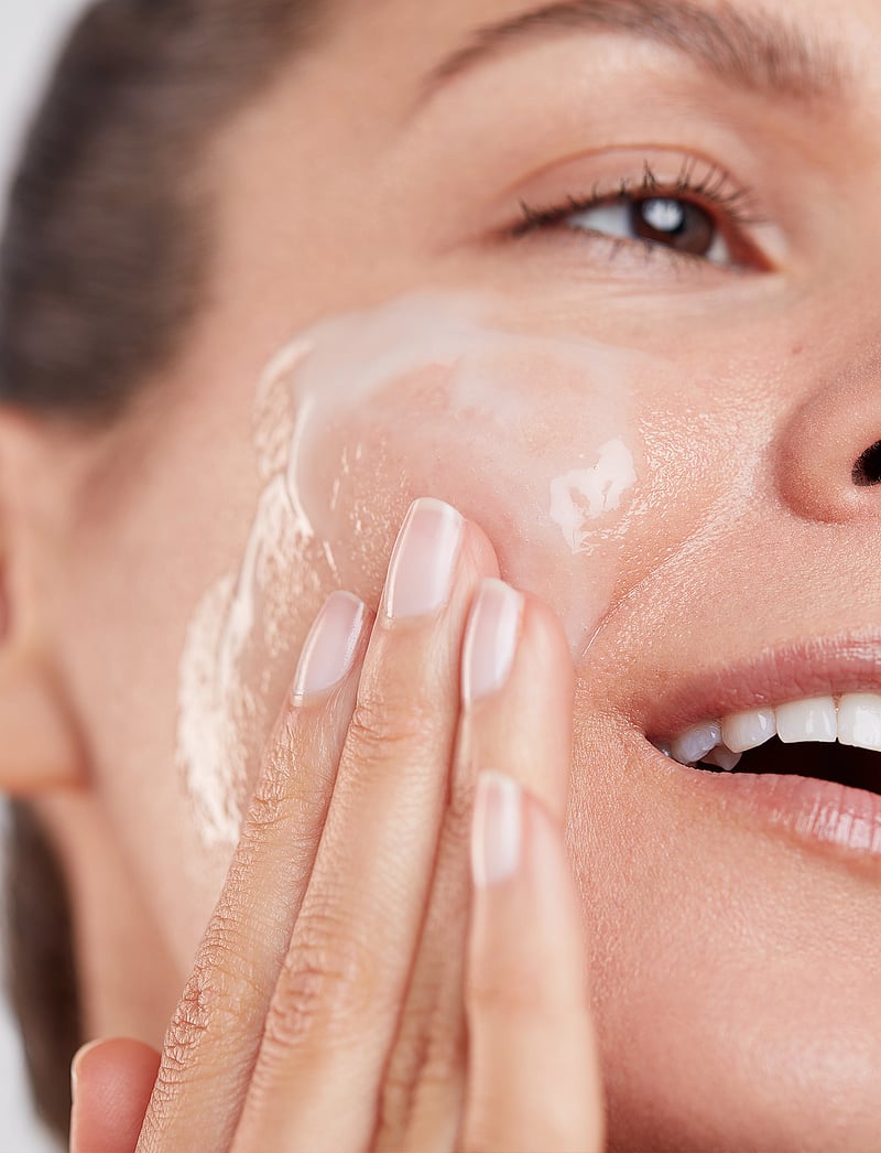 Elemis - Dynamic Resurfacing Facial Wash - clear - 4