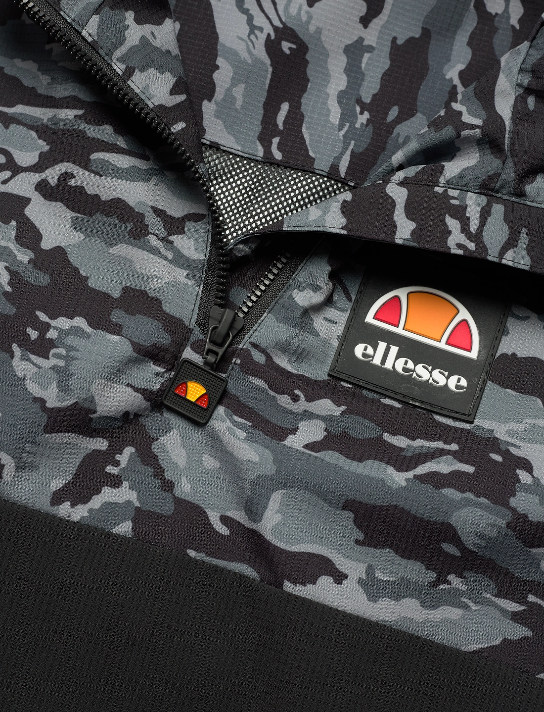 Ellesse 2025 camo windbreaker