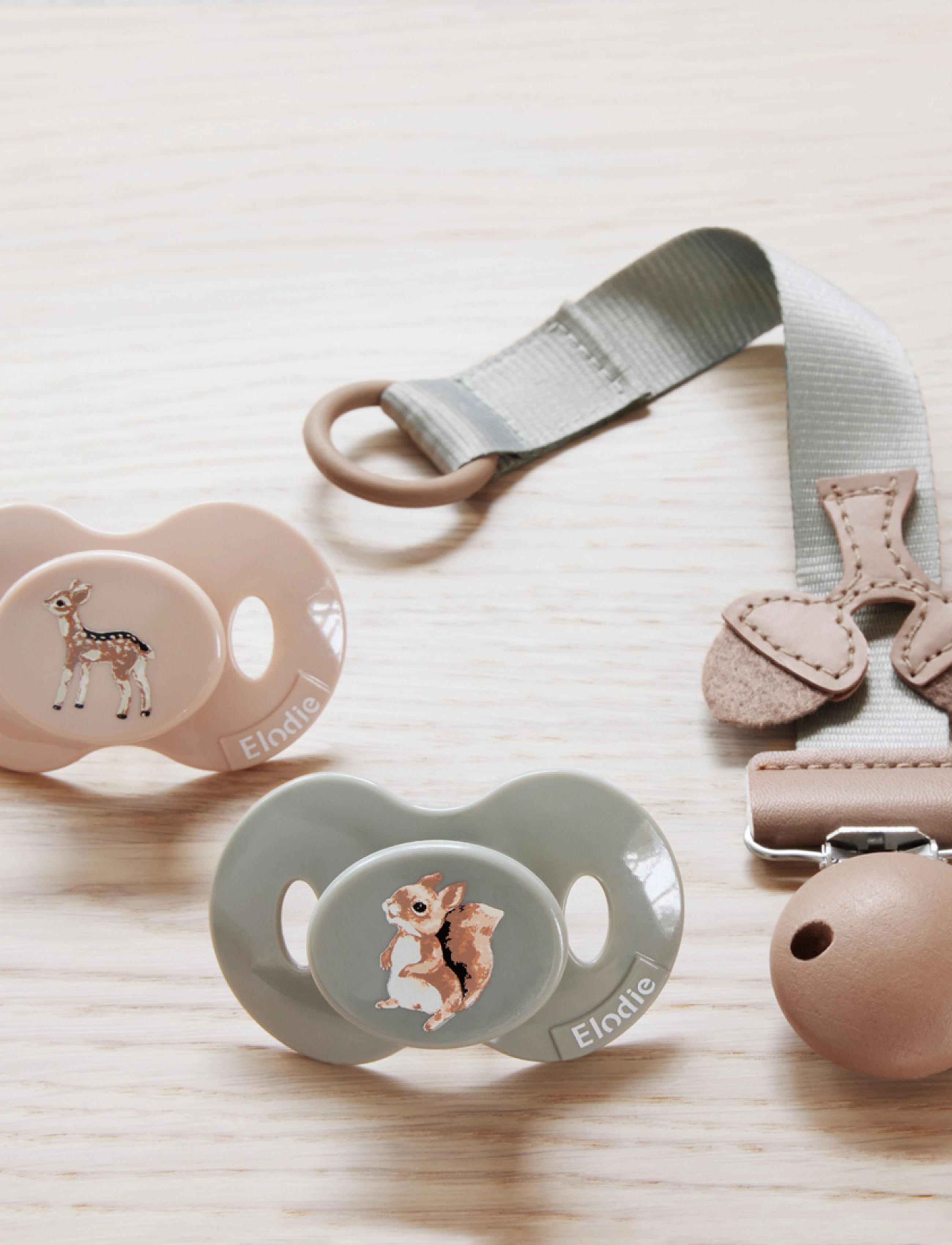 Elodie Details - Pacifier Clip Wood - Hazy Jade Acorn - hazy jade - 3