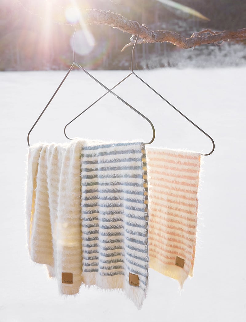 Elodie Details - Furry Knit Blanket - Faded Rose - couvertures pour bébé - faded rose - 3