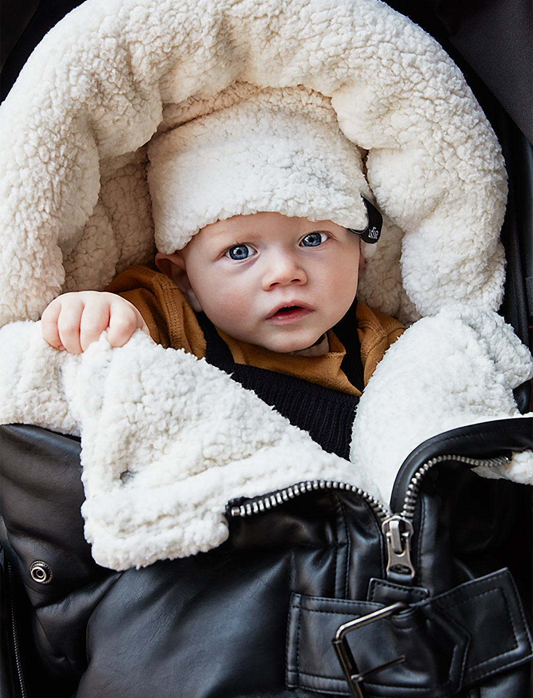 Black footmuff sales