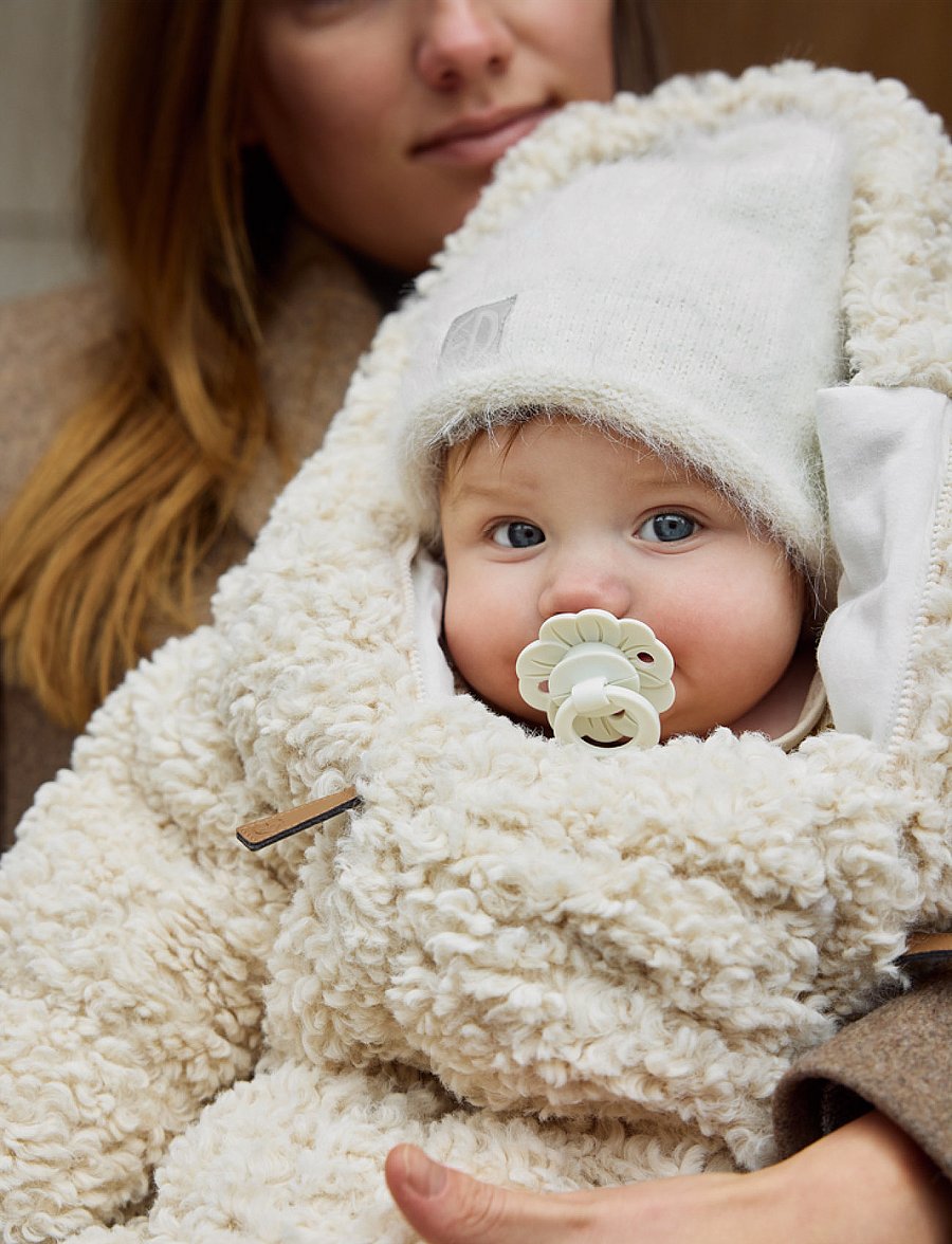 Elodie Details - Furry Knit Beanie - Vanilla White - kootud mütsid - vanilla white - 0