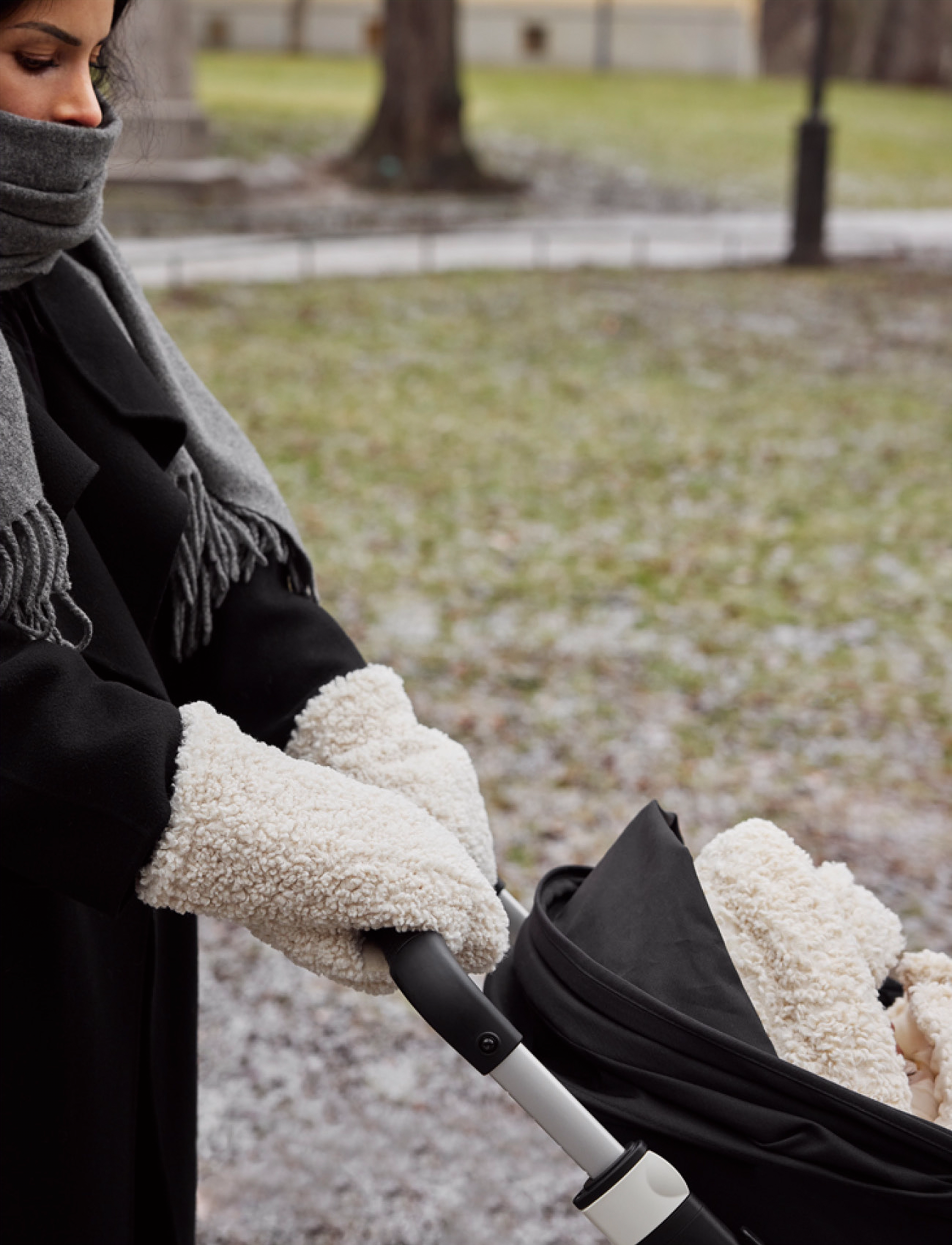 Elodie Details Stroller Mittens Soft Sherpa, One Size, Strollers & Accessories, Creme - Kinder