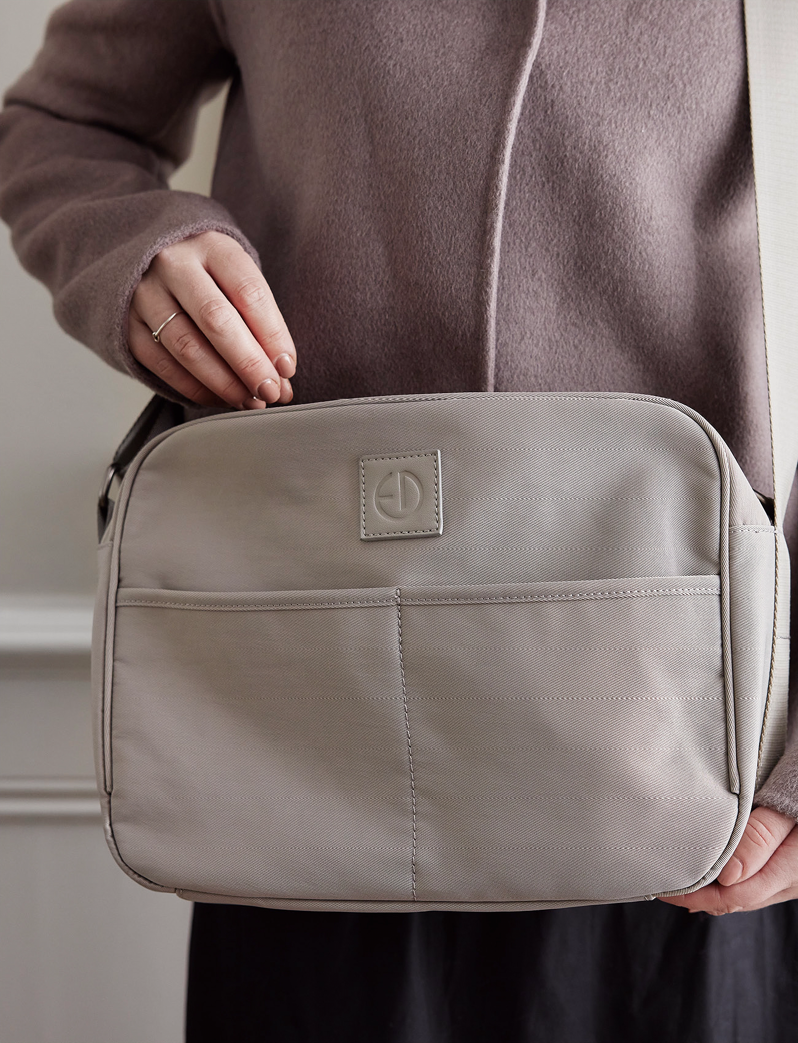 Elodie Details Changing Bag Moonshell, One Size, Care & Hygiene, Grau - Bags, Kinder