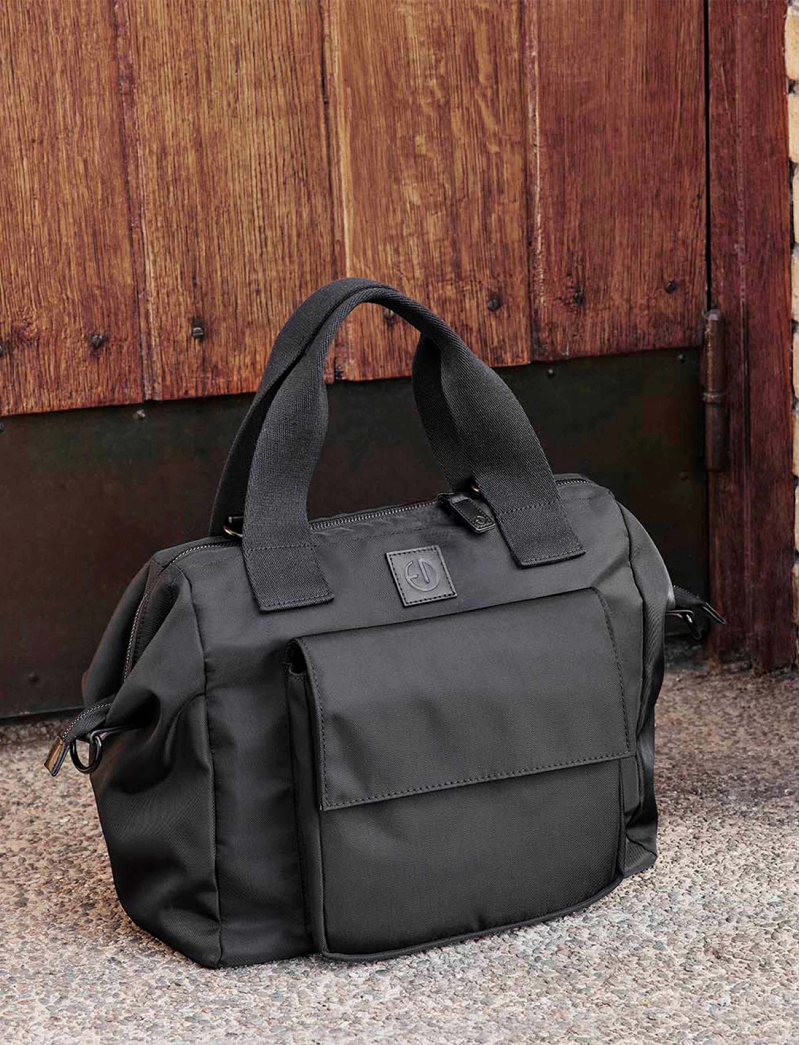Elodie Details Changing Bag Wide Frame Black, One Size, Care & Hygiene, Schwarz - Bags, Kinder
