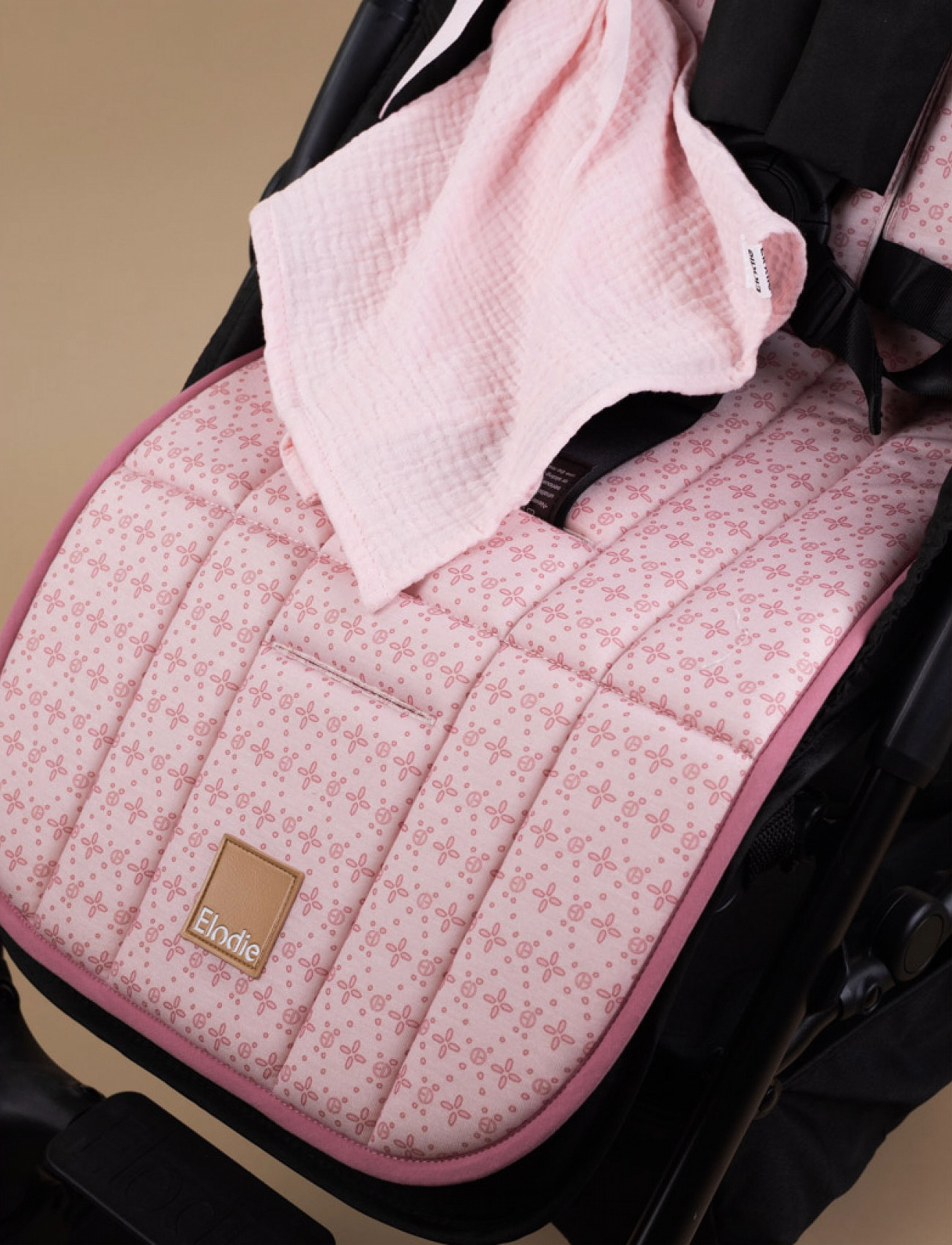 Elodie Details - CosyCushion™ - Embroidery Anglaise Pink - coussins de poussette - embroidery anglaise pink - 4