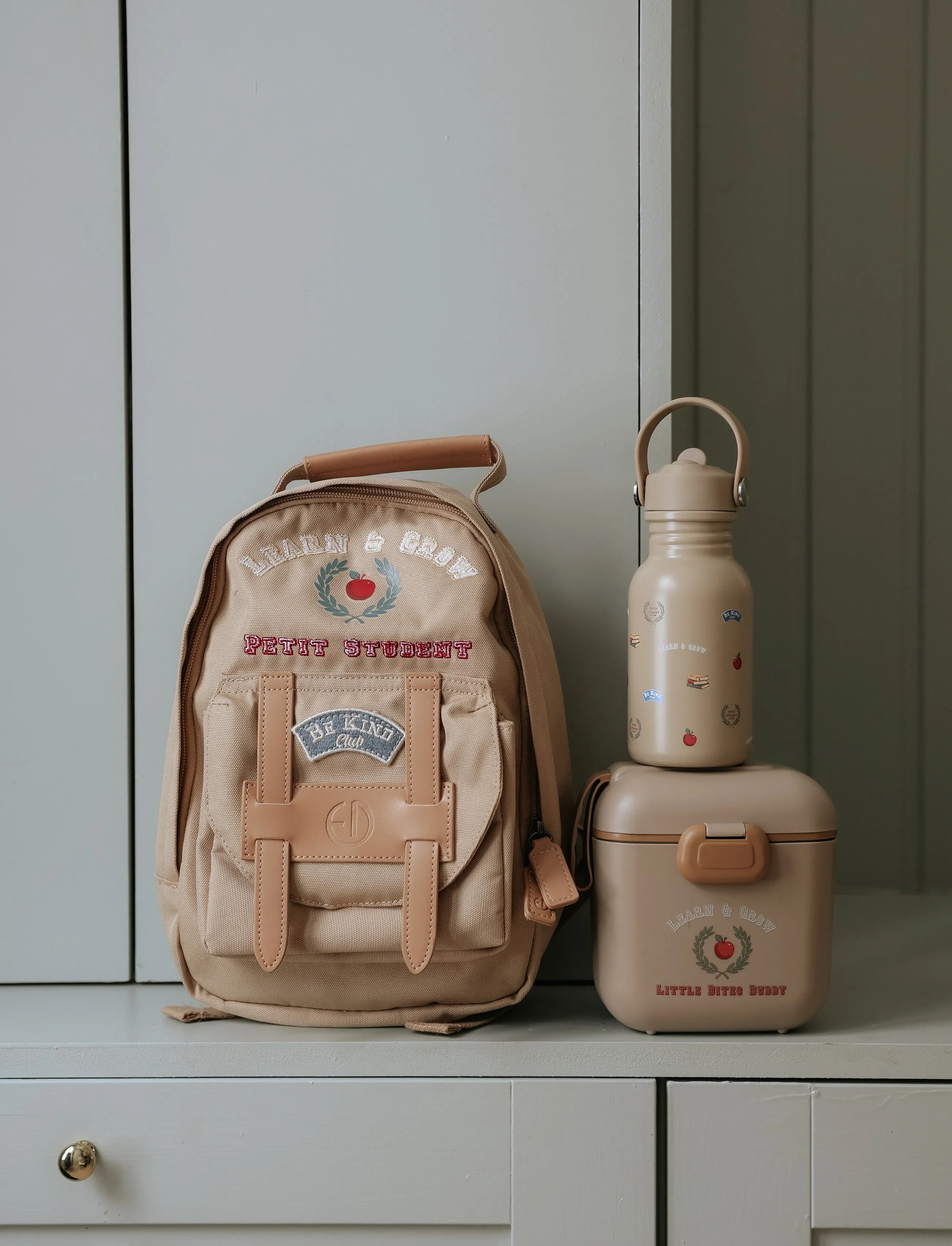 Elodie Details Lunch & Snack Box Learn & Grow, One Size, Beige, Måltidstid > Madkasser, Børn