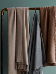 ELVANG - Luxury plaid - blankets & throws - beige - 5