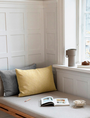 ELVANG - Stripes cushion 40x60cm - dekoratīvas spilvendrānas - light yellow - 2