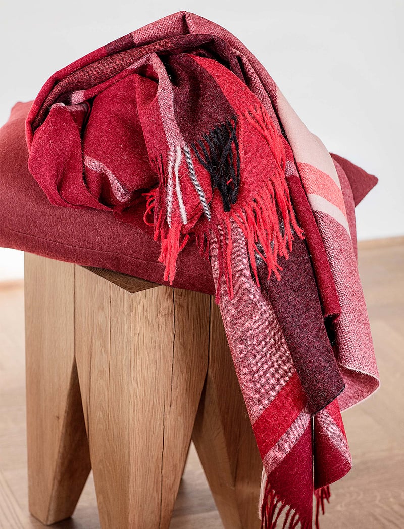 ELVANG - Classic cushion cover - padjakatted - bordeaux - 0