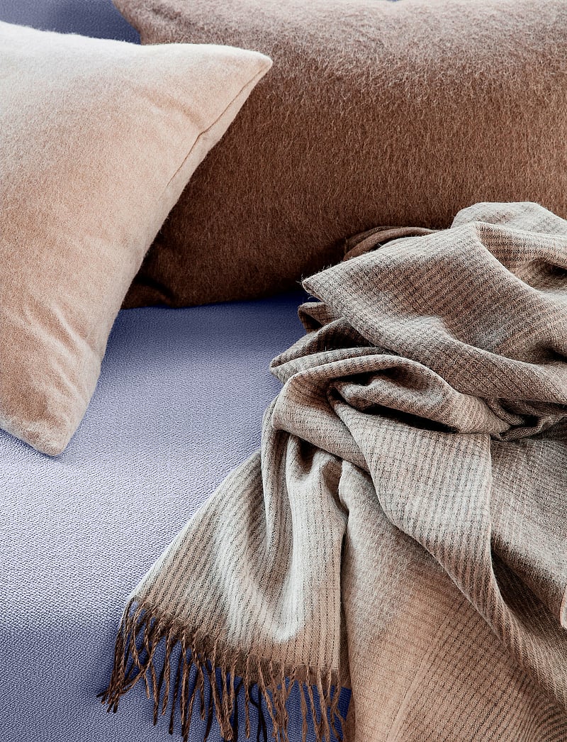 ELVANG - Classic cushion cover - padjakatted - bordeaux - 3