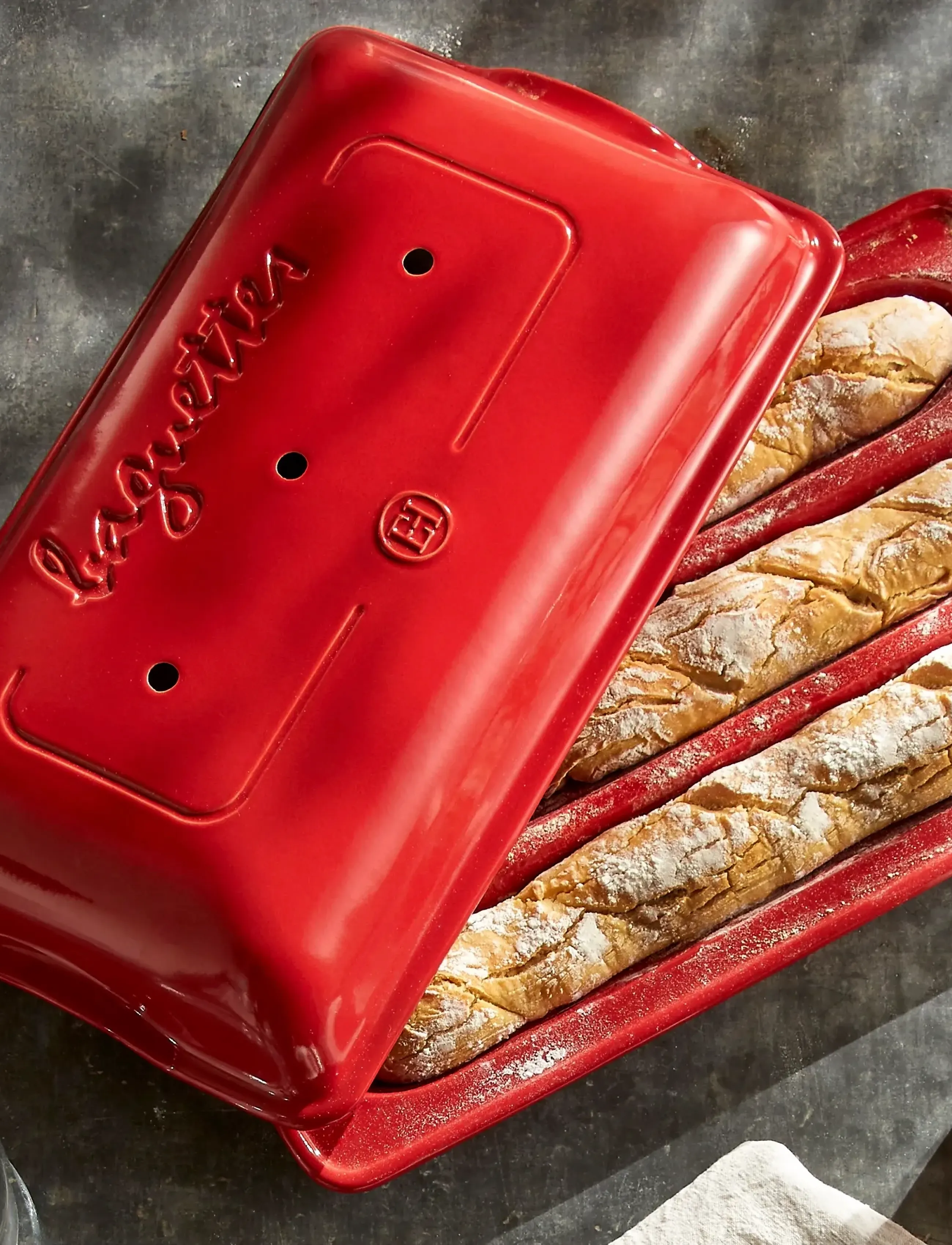 Emile Henry Baguette Form, 1 L, Baking Tins, Rot - Loaf Homeware