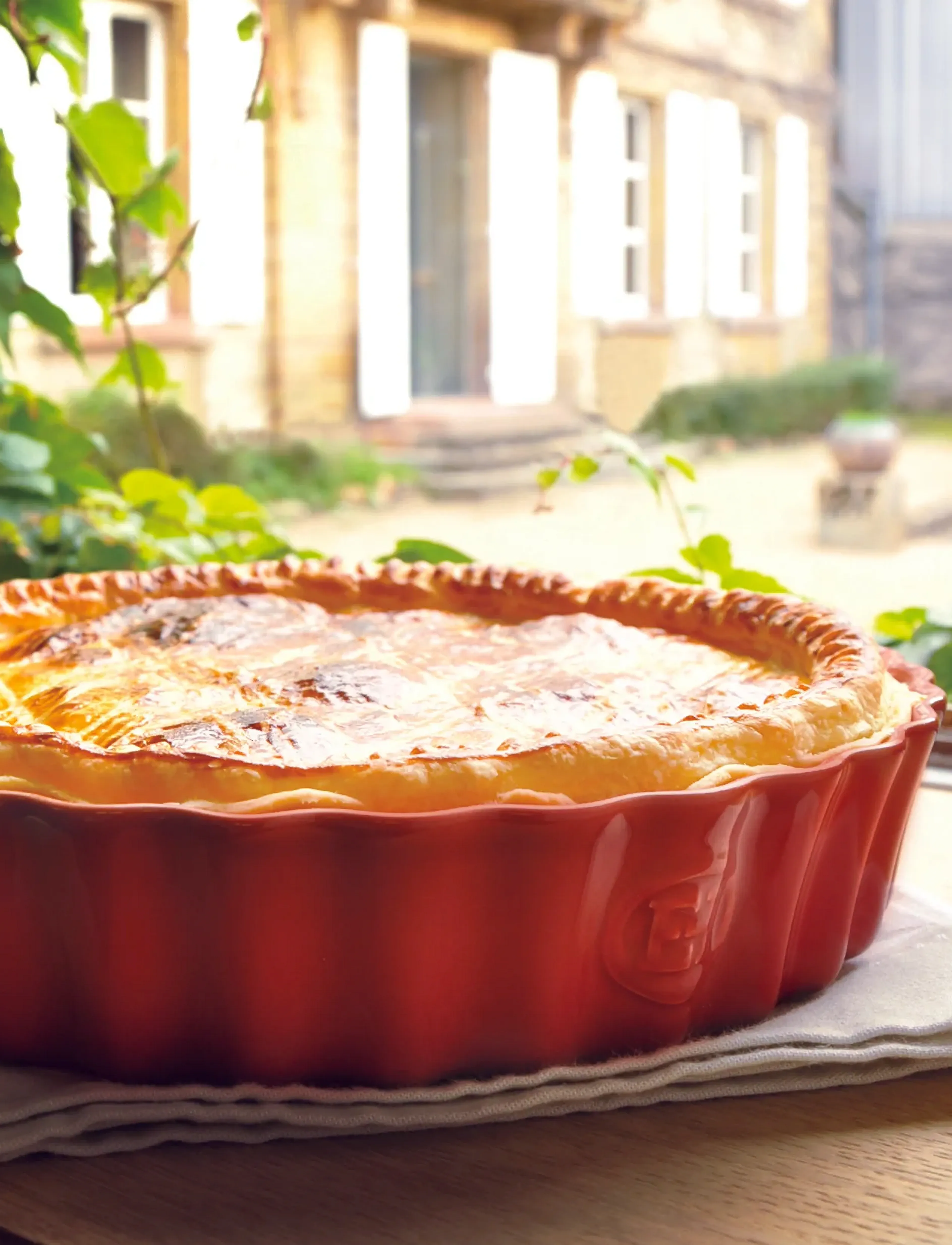 Emile Henry - Deep Flan Dish - 24 cm - tærteforme - red - 3