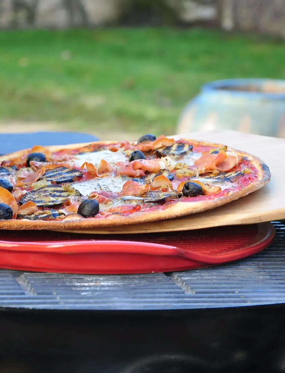 Emile Henry - Ridged Pizza Stone - pitsatarbed - rÖd - 3