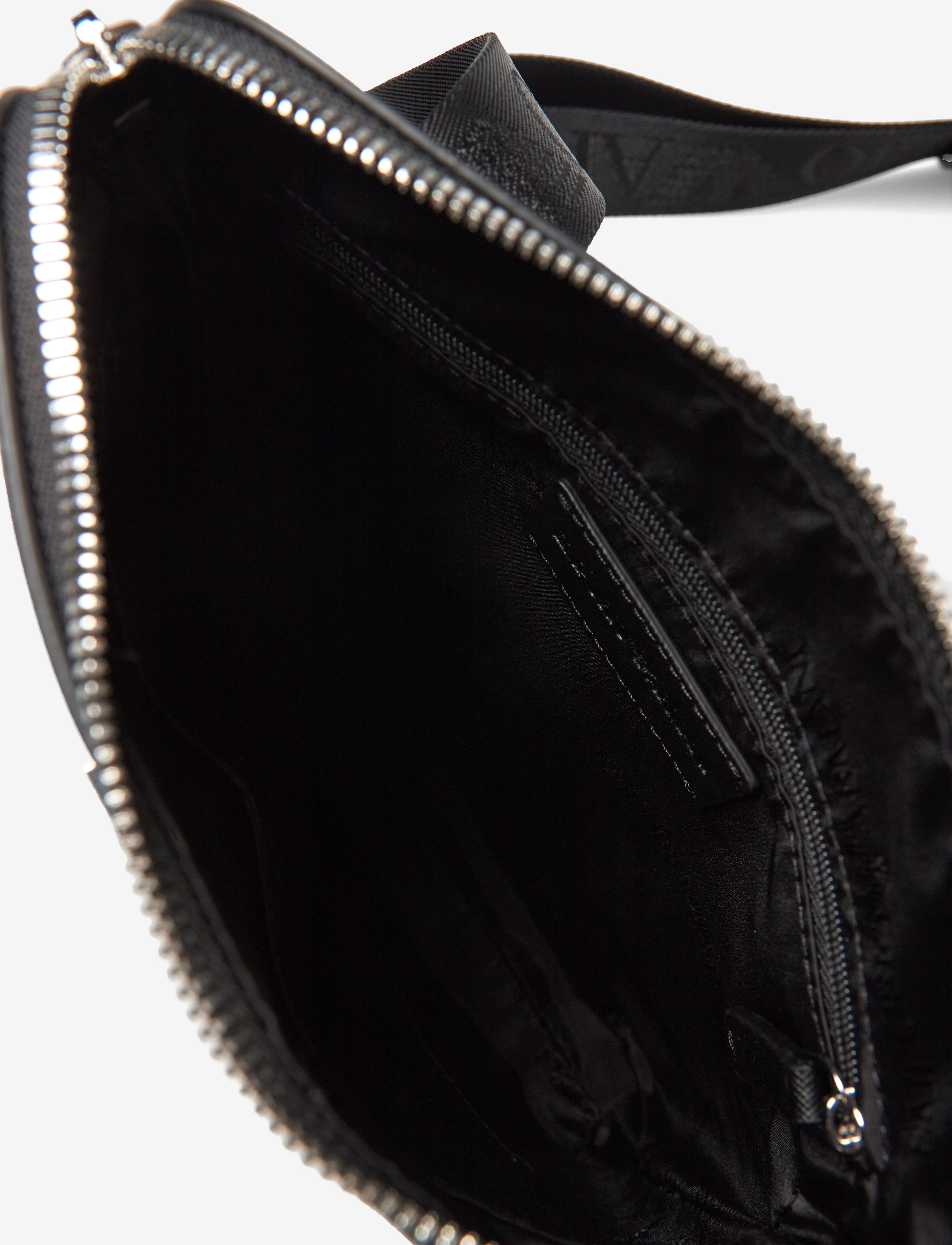 Emporio Armani - MESSENGER BAG - black - 4