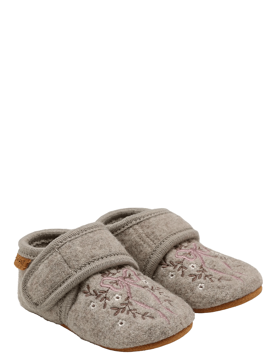 En Fant - Wool Slippers w. Embroidery - hjemmesko - sand melange - 0